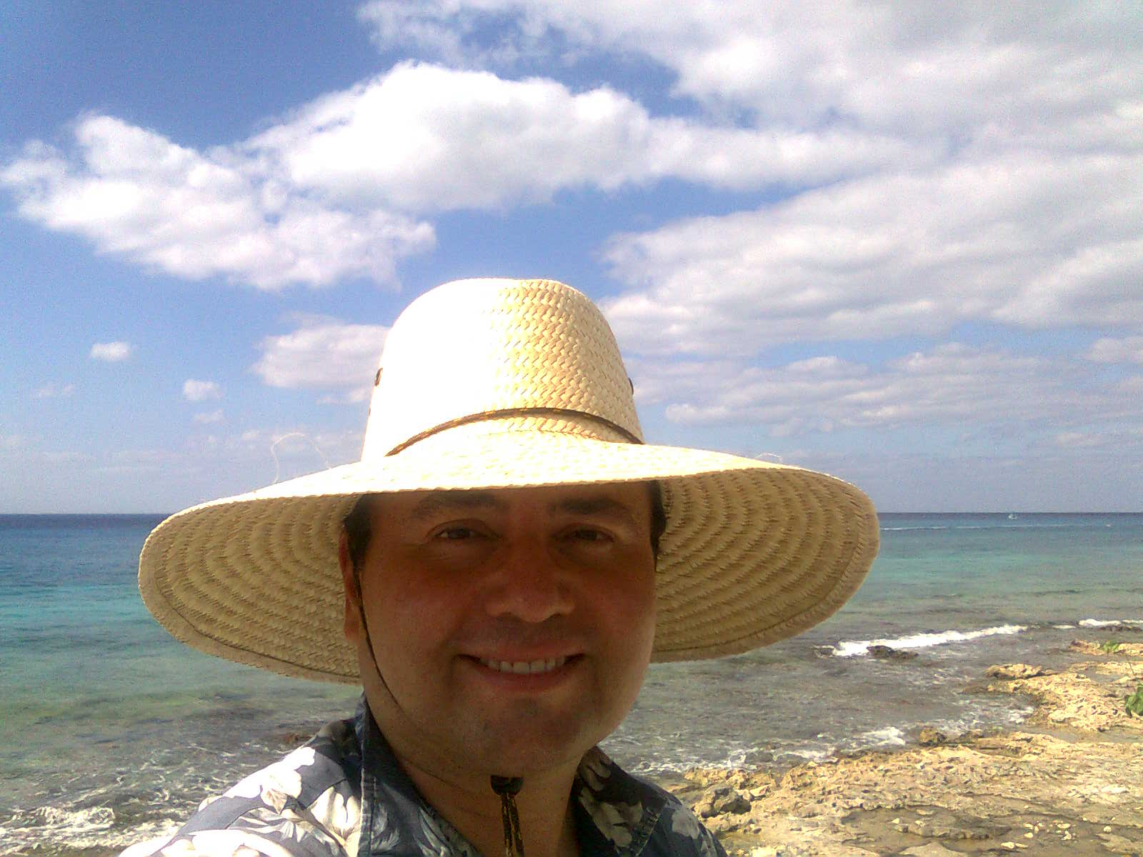 Original Mexican Outdoor Sunshade Gardening Beach Sombrero 18” Palm Hat